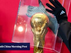 A polícia de Hong Kong alertou os torcedores da Copa do Mundo contra o uso de sites de apostas estrangeiros.