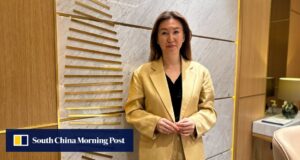 Líder de Hong Kong visita para desbloquear voos do Cazaquistão, com incentivos