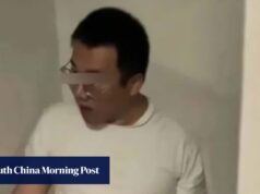 Um cidadão chinês foi detido por torturar e matar cães que adotou sob o pretexto de “cuidado”.