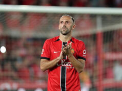 Muriqi, com meia perna no Fenerbahçe