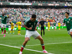 Raul Jimenez rouba a liderança do Lightning do Queens no último minuto