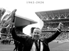 Choques no Reino Unido com a morte de Kenny Jackett