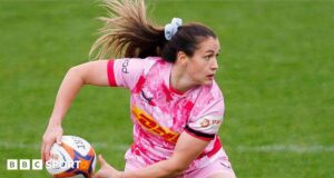 Kayleigh Powell: Wales voltou a assinar com Harlequins.