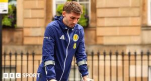 Escócia: Billy Gilmour admite luta com o sonho da Copa do Mundo apagado