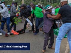 Polícia queniana dispara gás lacrimogêneo em protesto no parque nacional e prende ex-chefe de justiça