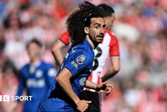 O Real Madrid fechou acordo com Marc Cucorella, do Chelsea.