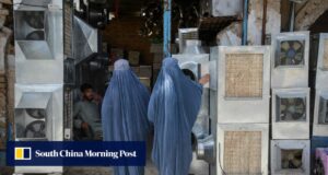 Mulheres afegãs detidas pelo Taleban em repressão de roupas