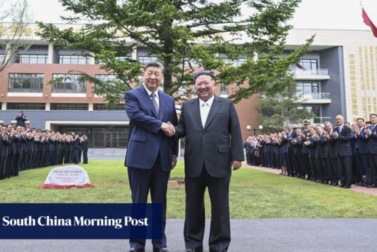 A visita de Xi Jinping à Coreia do Norte ajudou a fortalecer o papel de liderança da China?