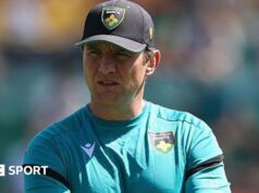Northampton Saints: Phil Dawson elogia os jogadores por se aprimorarem