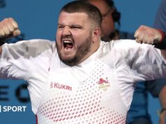 O paraolímpico Liam McGarry foi excluído dos Jogos da Commonwealth após lutar contra uma sepse.
