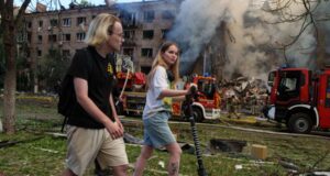 Fazer a Rússia pagar pelas suas agressões ilegais e crimes de guerra