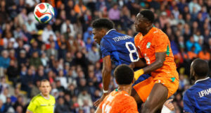 França surpreendeu Costa do Marfim na derrota no aquecimento para a Copa do Mundo
