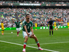 Copa do Mundo de 2026: México domina o jogo de abertura, enquanto a África do Sul tem 2 cartões vermelhos restantes.