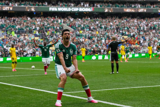 Copa do Mundo de 2026: México domina o jogo de abertura, enquanto a África do Sul tem 2 cartões vermelhos restantes.