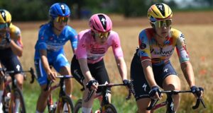 A líder feminina do Giro d’Italia, Anna van der Breggen, entre as que sofreram um acidente grave na etapa 7