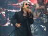 Black Crowes proíbe fãs de cantar hino americano ‘ignorante’ em show na Flórida, provocando vaias e greves
