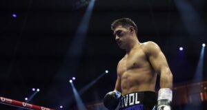 Dmitry Bivol domina o superado Michael Eifert, fazendo tudo parecer tão fácil.