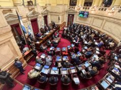O governo de Xavier Miley recebeu metade da sanção do Senado para pagar a dívida POLÍTICA El Intransigente em 2001.