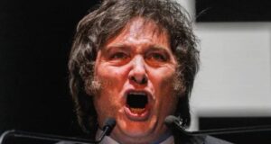 Xavier Miley voltou a enfrentar a imprensa no dia do jornalista.