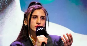 Elf Noor Tarhan não envia uma mensagem confusa com seus ataques poderosos.