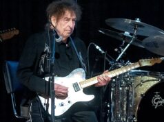 Ouvir Bob Dylan tocar “You Ain’t Goin’ Nowhere” pela primeira vez em 14 anos