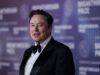 Elon Musk se torna o primeiro trilionário do mundo após histórico IPO da SpaceX