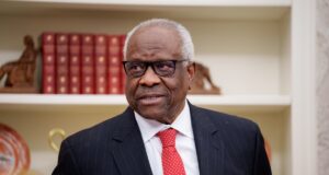 Clarence Thomas pede que a Suprema Corte ‘reexamine’ a doutrina judicial de 169 anos