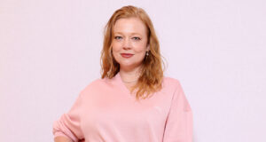 Sarah Snook sobre por que ‘Her Fault’ é perfeito após o papel de ‘Sucessão’