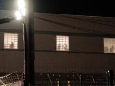 Detidos em uma prisão privada do ICE em Nova Jersey negam coletivamente as circunstâncias de suas mortes