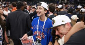 Spike Lee e Timothée Chalamet comemoram
