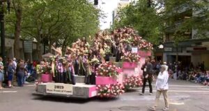 Rose Festival Grand Floral Parade para marcar o retorno de Portland