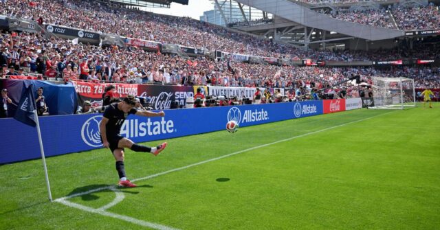 How-Can-Soccer-Stars-Bend-the-Balls-Path-2280220298.jpg