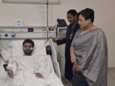Embaixadora Paramita Tripathi reúne-se com cidadãos indianos feridos no ataque ao Kuwait