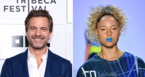 Joshua Jackson de mãos dadas com a modelo Olivia Burgess em Nova York
