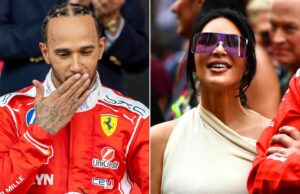 Lewis Hamilton manda um beijo para a namorada Kim Kardashian no pódio do Grande Prêmio de Mônaco de F1