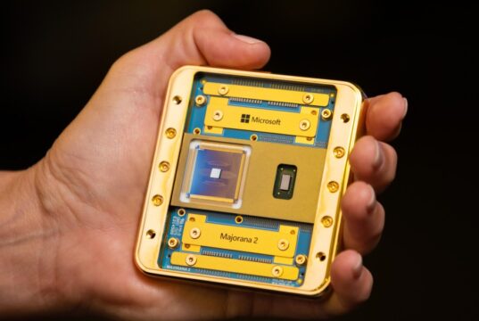 O chip quântico de próxima geração da Microsoft encurta o cronograma para uma computação quântica eficaz