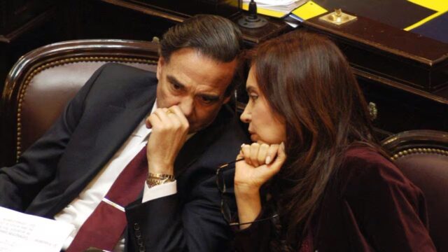 Miguel-Angel-Pichetto-Cristina-Kirchner-270526.jpg