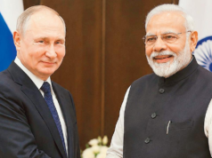 Vladimir Putin sublinhou que a Rússia continuará a expandir as suas relações com a Índia