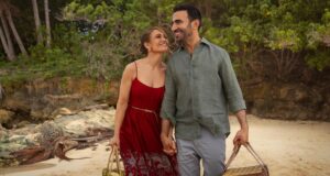 Em um romance alegre de escritório, Brett Goldstein prova a combinação de Jennifer Lopez na comédia romântica