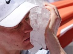Jannik Sinner foi ao hospital para saber o que aconteceu com ele após a queda inesperada contra Juan Manuel Cerúndolo em Roland Garros