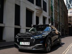 Uber diz a Londres para estar pronta para robotáxis