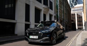 Uber diz a Londres para estar pronta para robotáxis