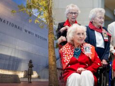 ‘Rosie the Riveters’ homenageada no Museu Nacional da Segunda Guerra Mundial no aniversário do Dia D