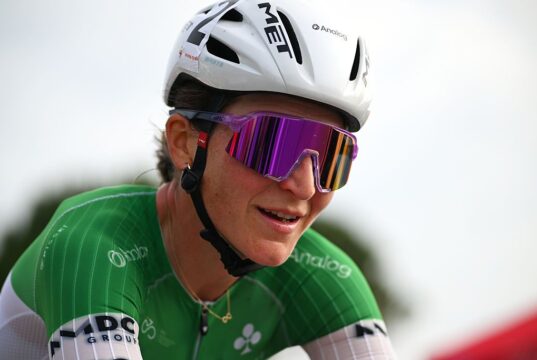 ‘Você não precisa desistir. É preciso lutar e lutar sempre’ – Elisa Longo Borghini limita derrota na etapa Dolomita do Giro d’Italia Feminino