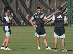 de trás para frente, todas as decisões que Scaloni tem que tomar