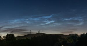 Um dos fenômenos mais raros do céu está de volta: como ver nuvens brilhantes em uma noite rara neste verão