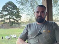 Acusação de assassinato de Aaron As acusações de Spencer foram rejeitadas. Depois de perder imagens da câmera do painel do carro