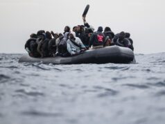 A Itália recupera 10 corpos depois que um barco vira na costa de Malta, causando quase 60 mortos. Notícias sobre refugiados.