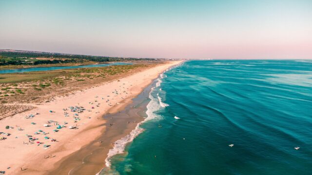 amazing-aerial-drone-photo-sea-1085548547_3606f3.jpg