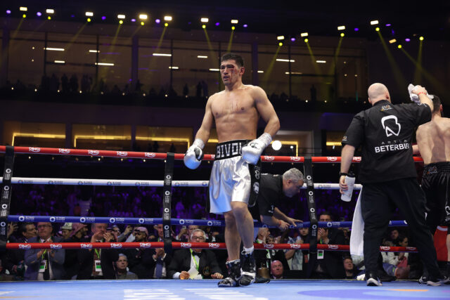 artur-beterbiev-dmitry-bivol-2-rematch-5.jpg